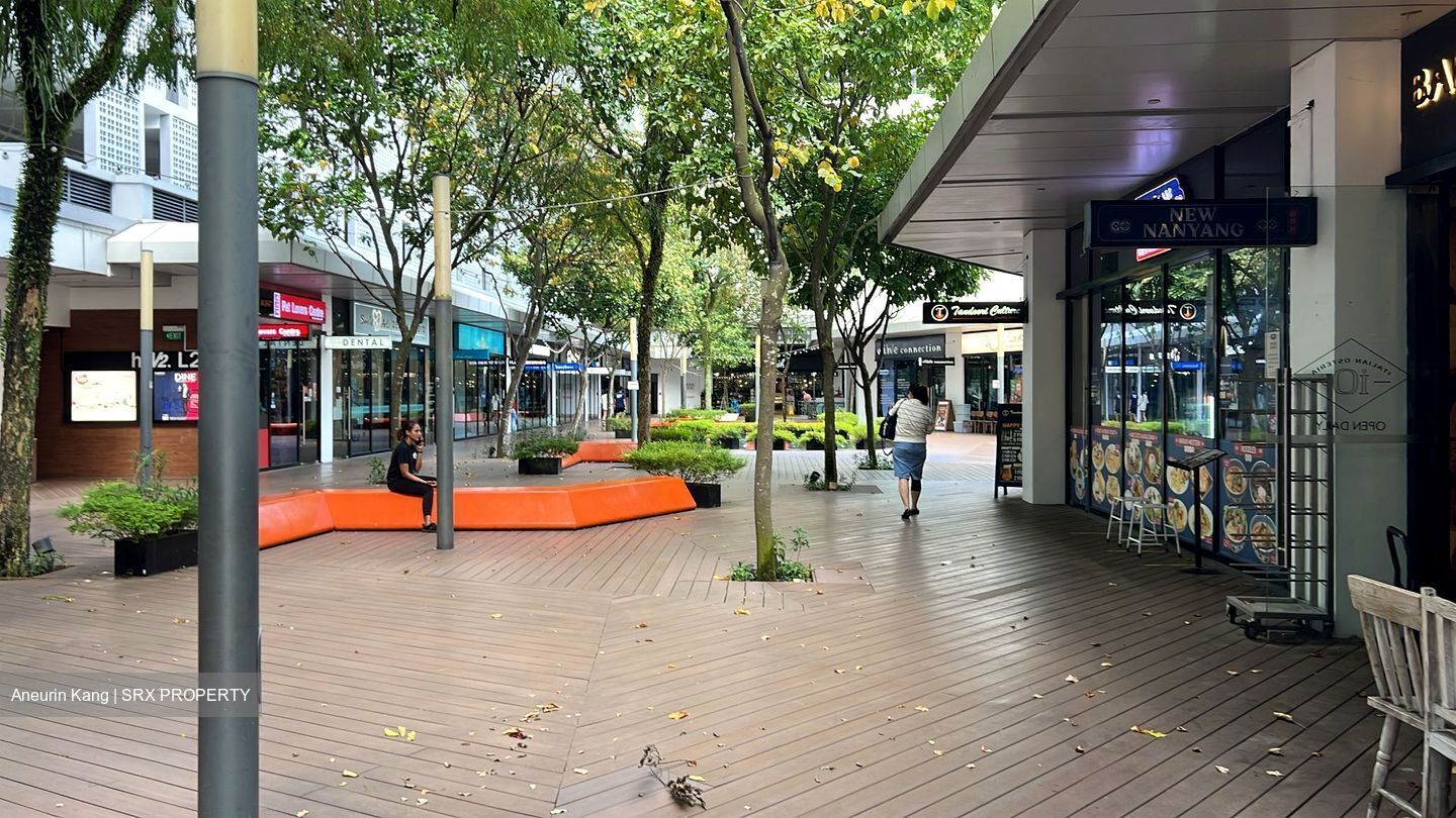 The Hillier (D23), Retail #569592881